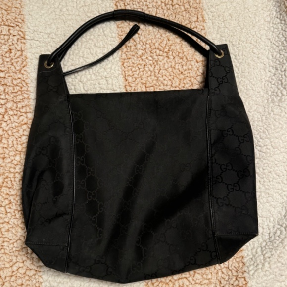 Gucci Black Signature Print - Picture 2 of 10